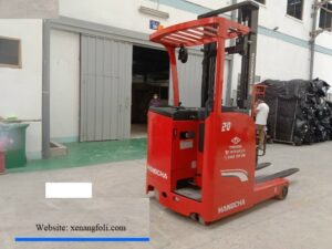 Xe nâng đứng lái 1.5 tấn