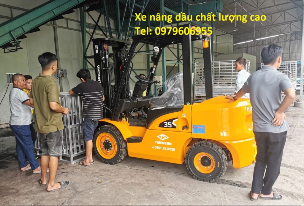 Xe nâng đầu tại Bến Tre